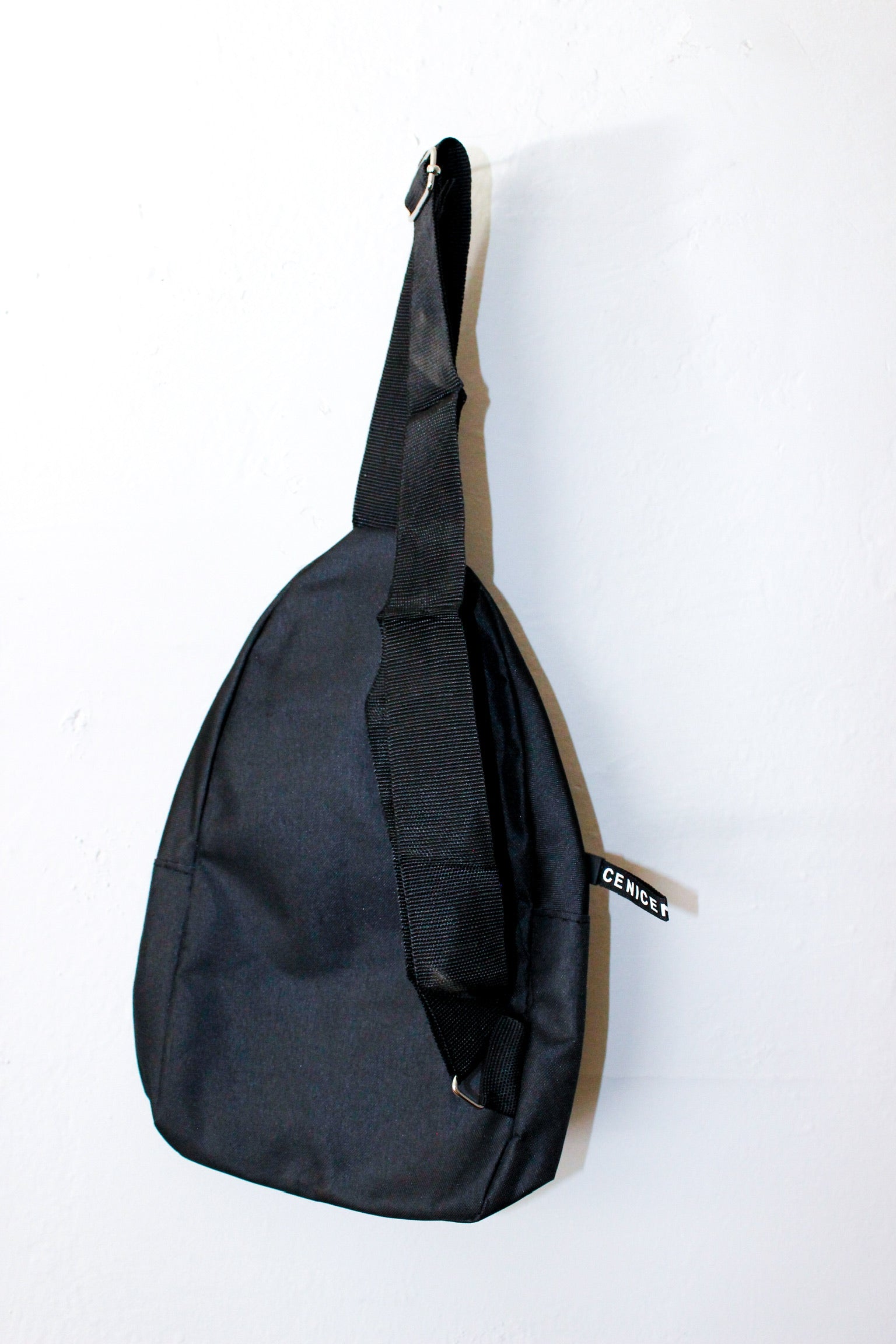 Cross body - (unisex) Black